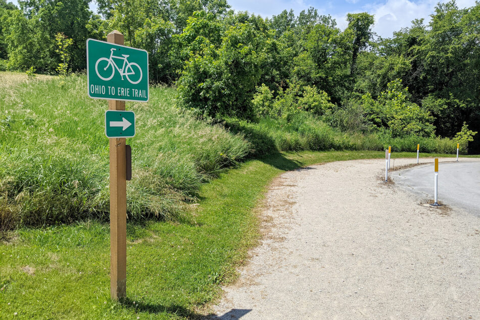 Photo of the Ohio to Erie Trail at Battelle Darby Creek Metro Park